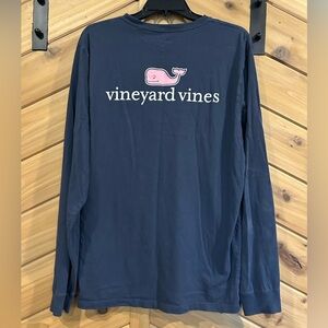 Vineyard vines long sleeve T shirt. Size Medium